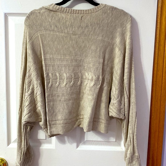 Hollister Sweater - Picture 4 of 4